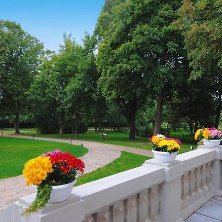 Apartment In Garz With Garden Екстериор снимка